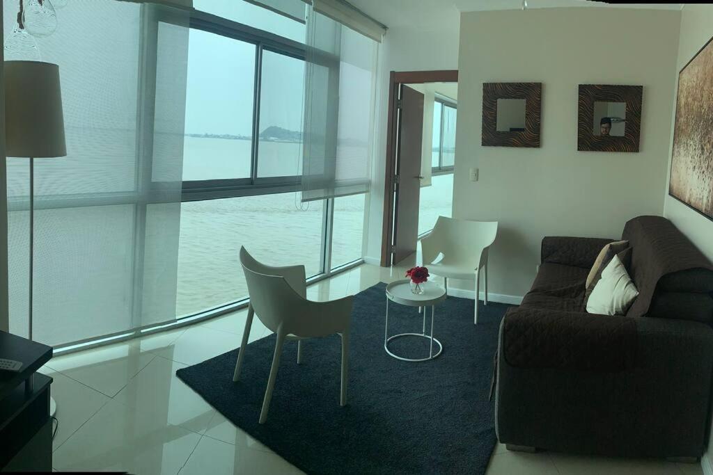 Apartamento Vista Al Rio Puerto Santana Riverfront 1 Guayaquil Zewnętrze zdjęcie